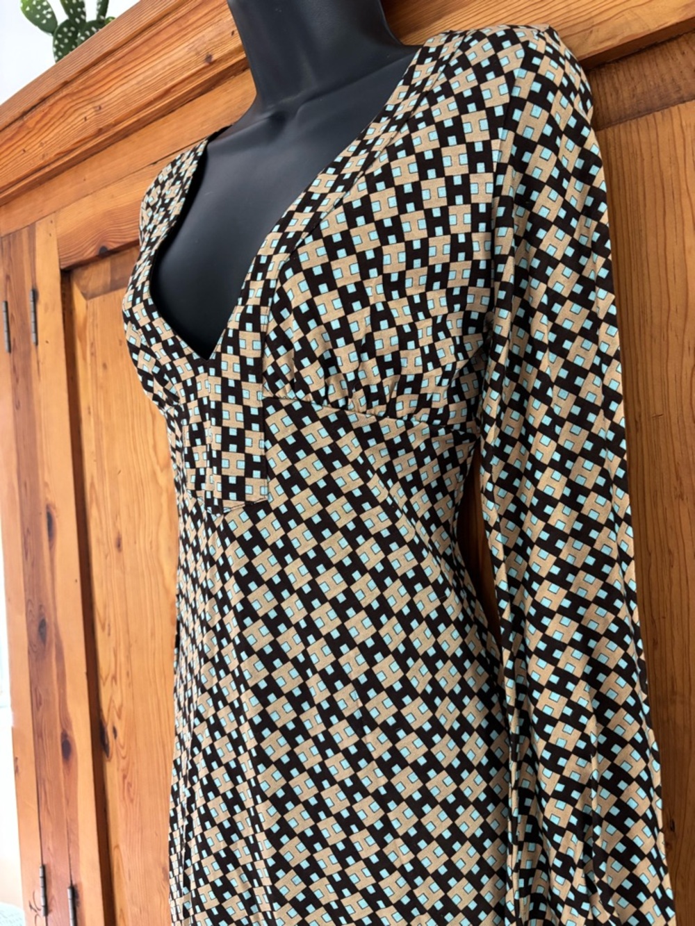 Anthropologie Herion bell sleeve print dress plunge neckline dress  XS / Sm 2 4